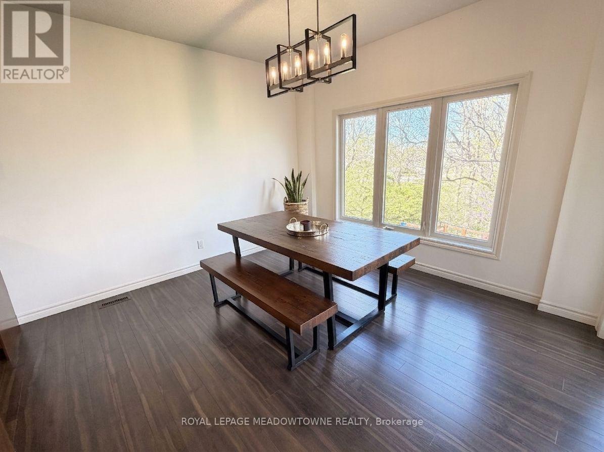 30 JACKLIN COURT - 44