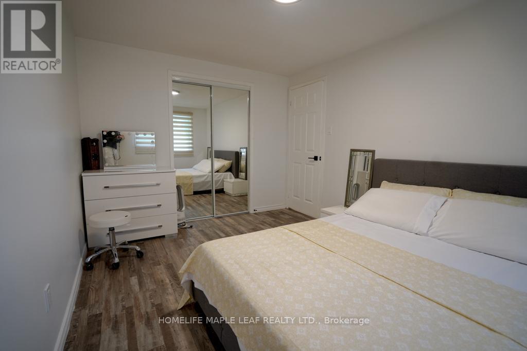 147 MURIEL CRESCENT - 16