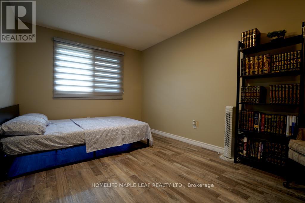 147 MURIEL CRESCENT - 19