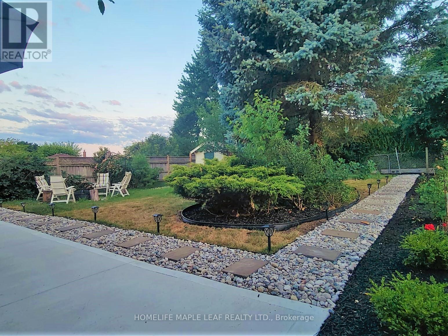 147 MURIEL CRESCENT - 38