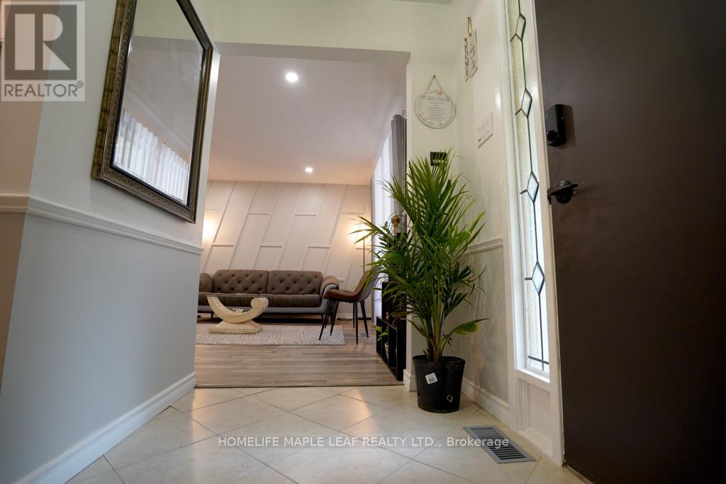 147 MURIEL CRESCENT - 4