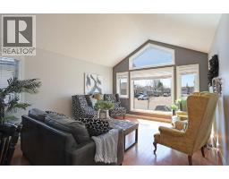 3pc Bathroom - 75 Parkland Close E, Brooks, AB T1R0M2 Photo 8