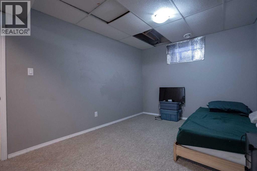 5210 54A Ave - 20