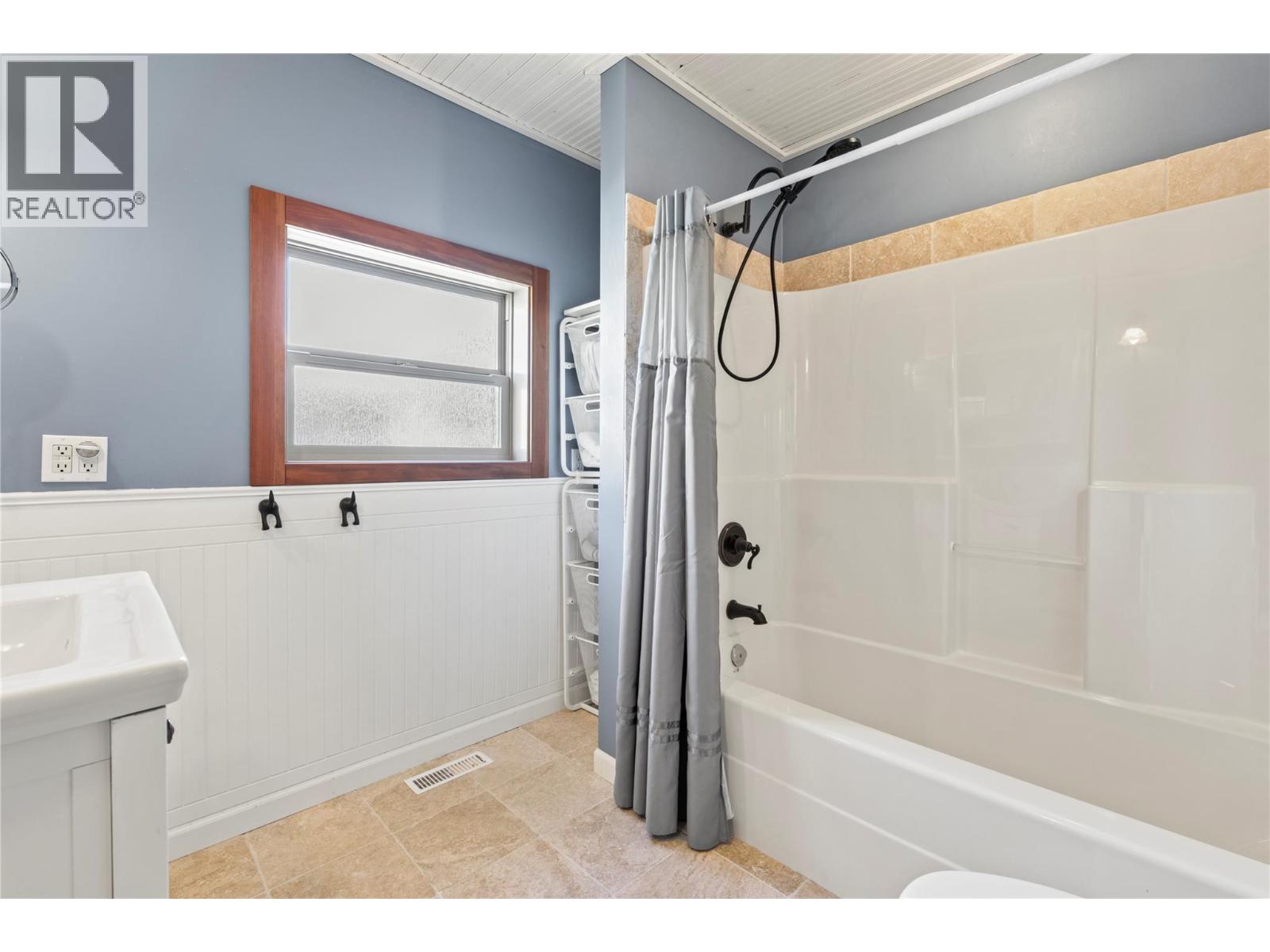 6421 Eagle Bay Road Unit# 73, Eagle Bay