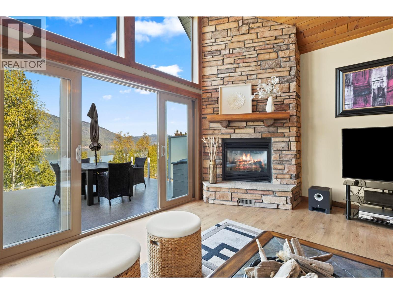 6421 Eagle Bay Road Unit# 73, Eagle Bay