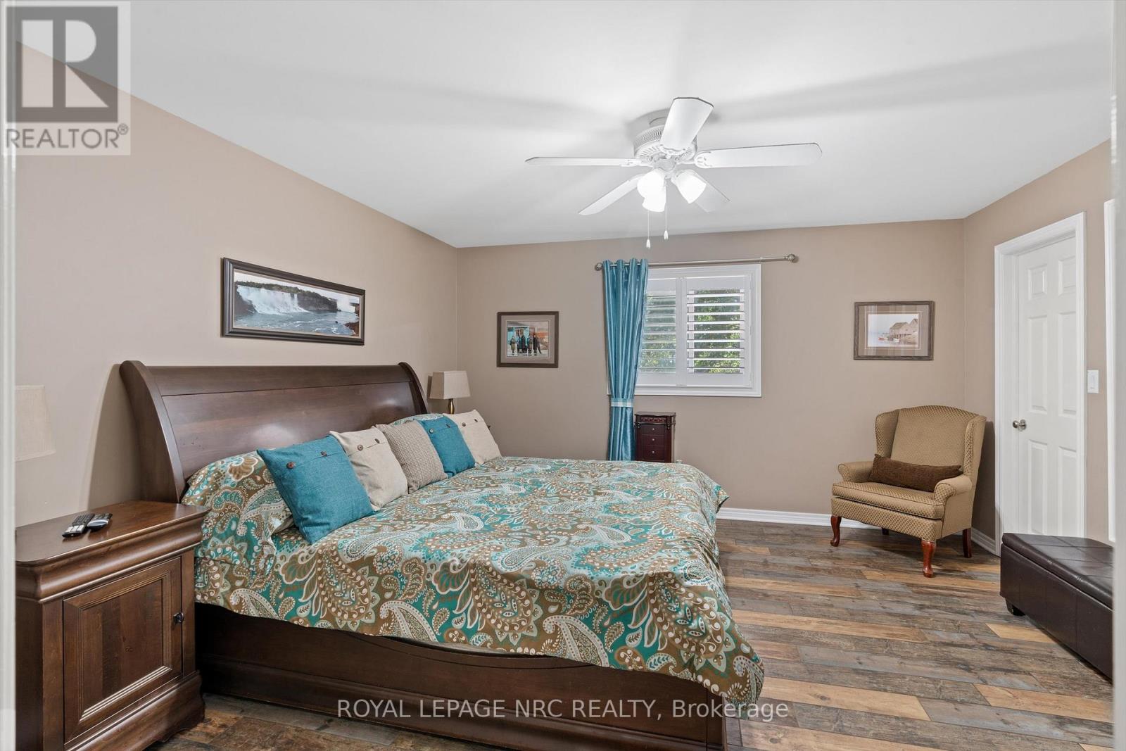 52 THOROLD AVENUE - 16