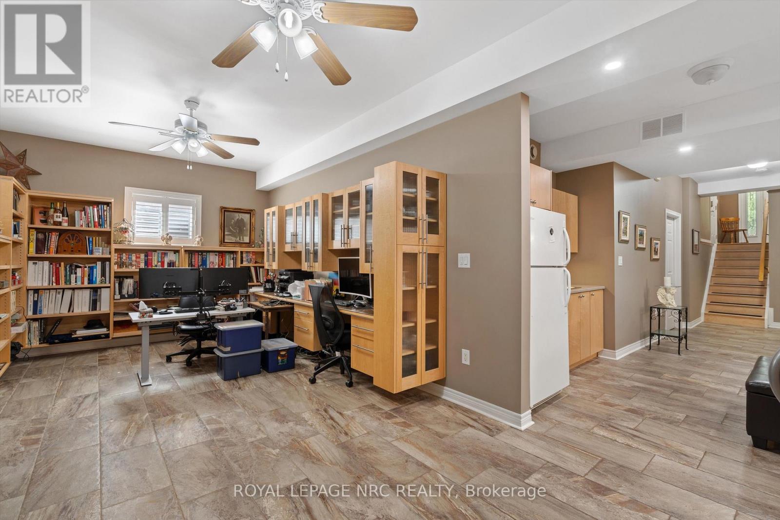 52 THOROLD AVENUE - 28
