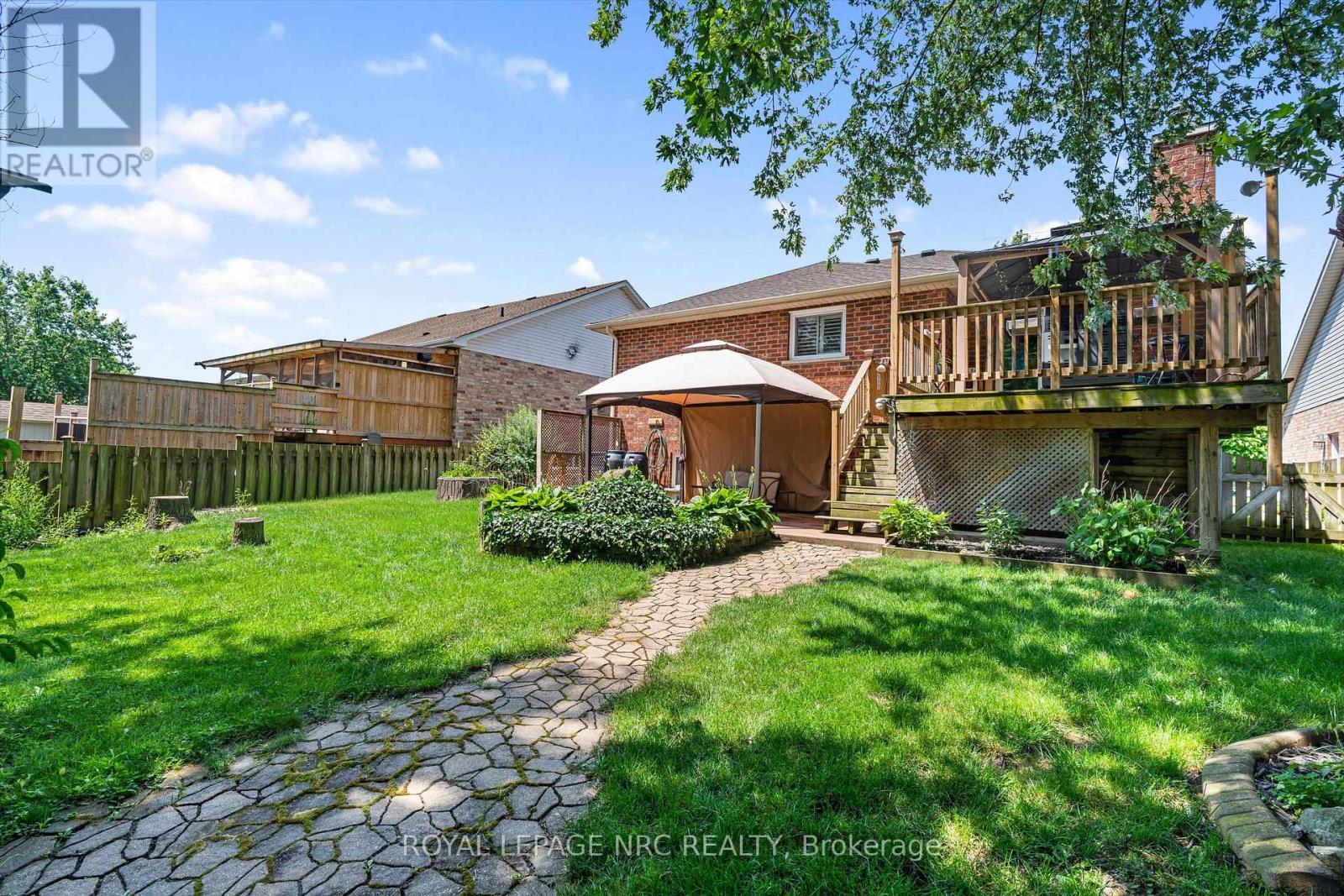 52 THOROLD AVENUE - 33