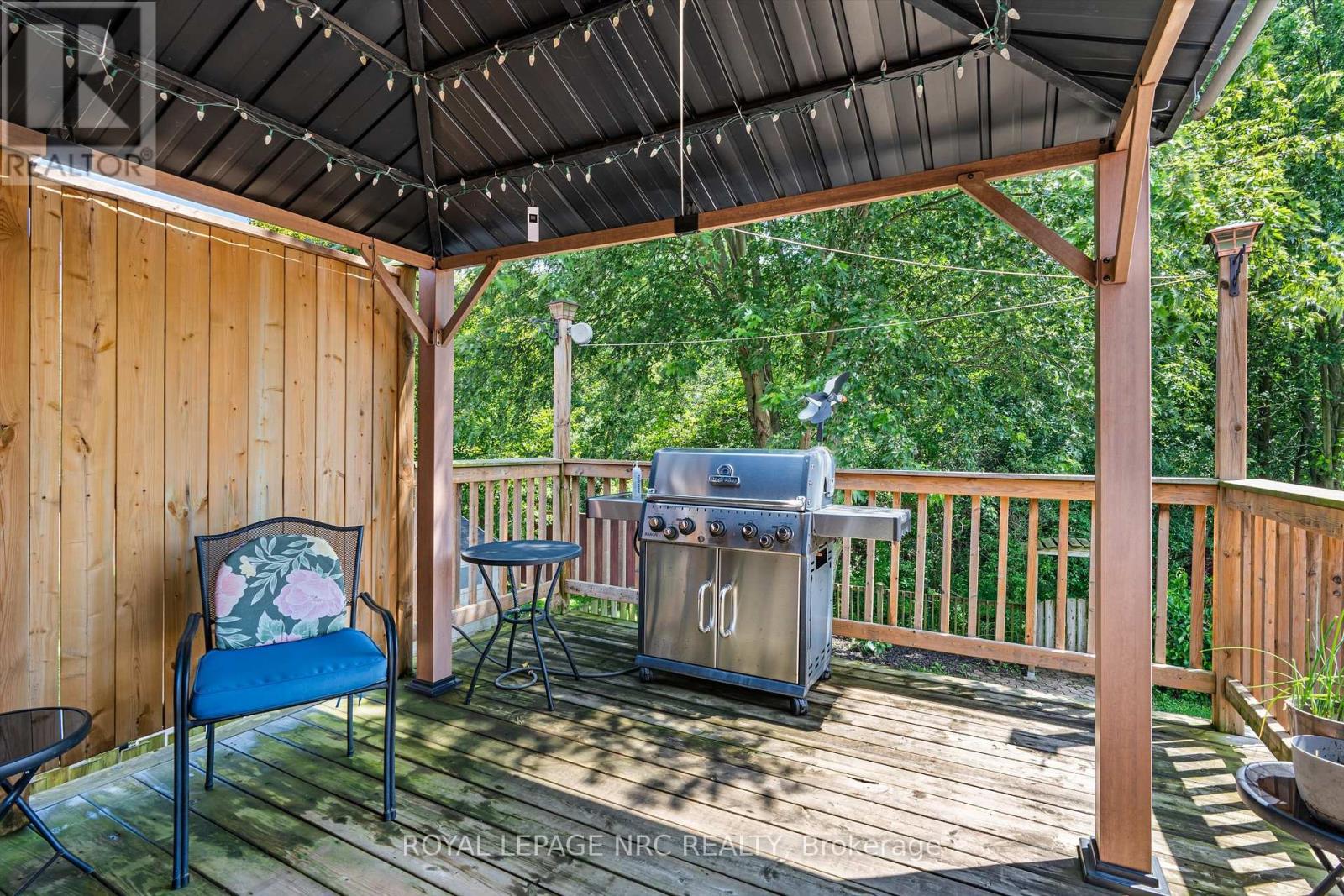 52 THOROLD AVENUE - 38