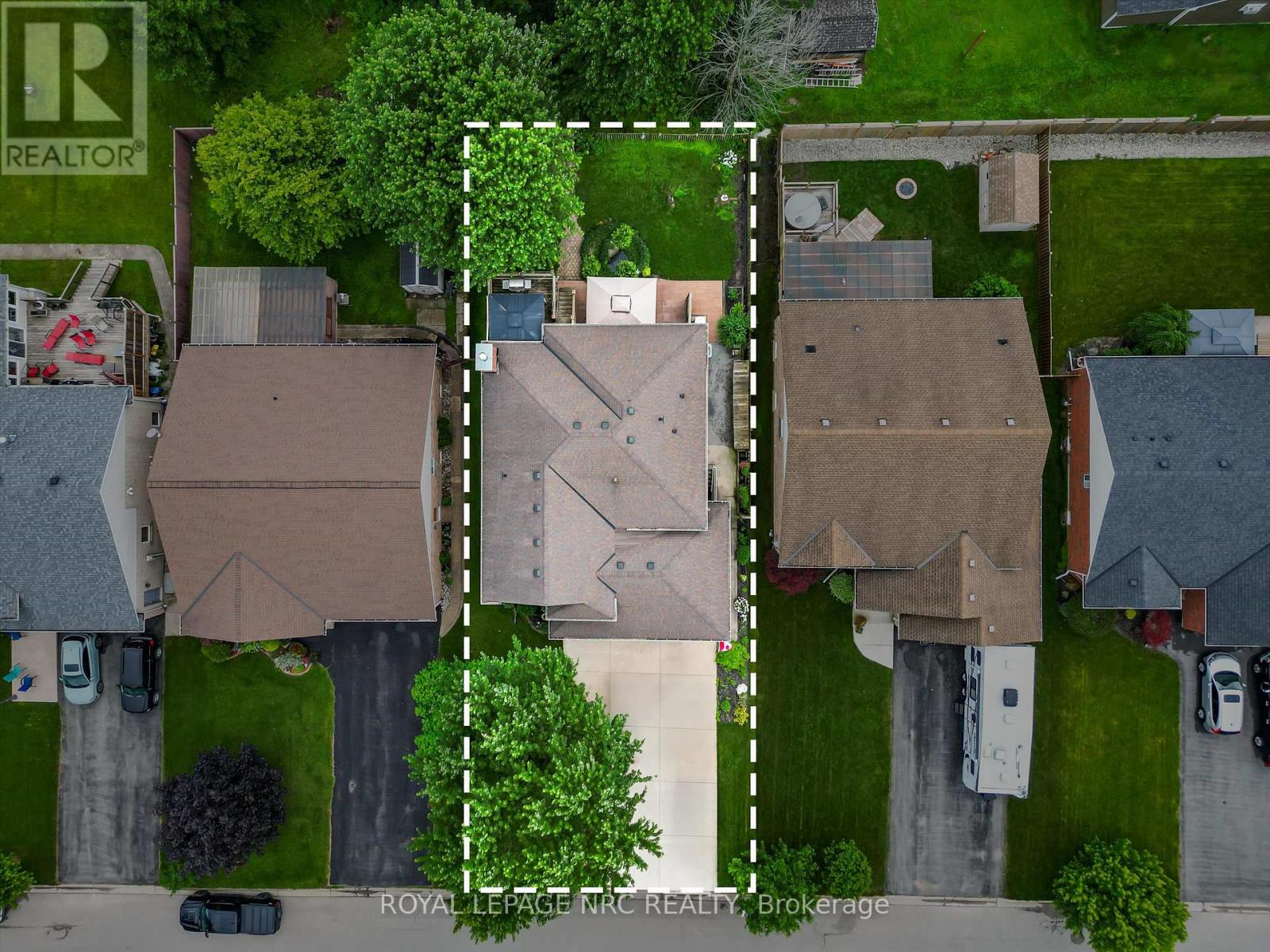 52 THOROLD AVENUE - 40