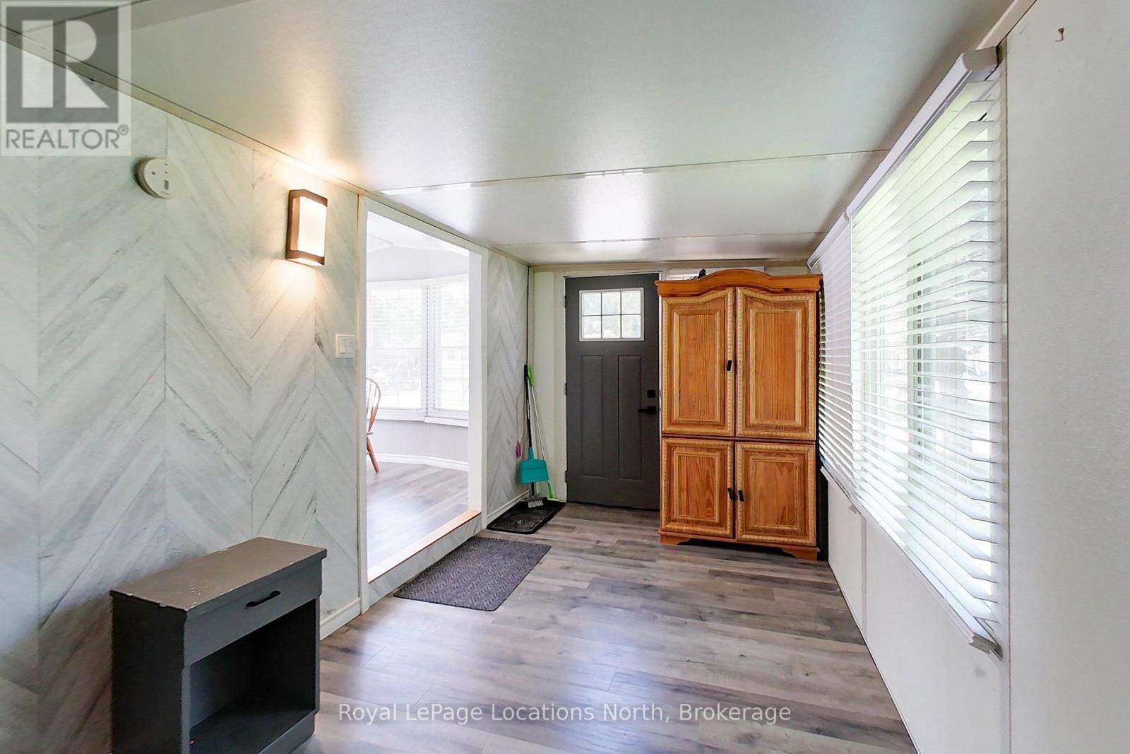 3 PRINCE RUPERT AVENUE - 9