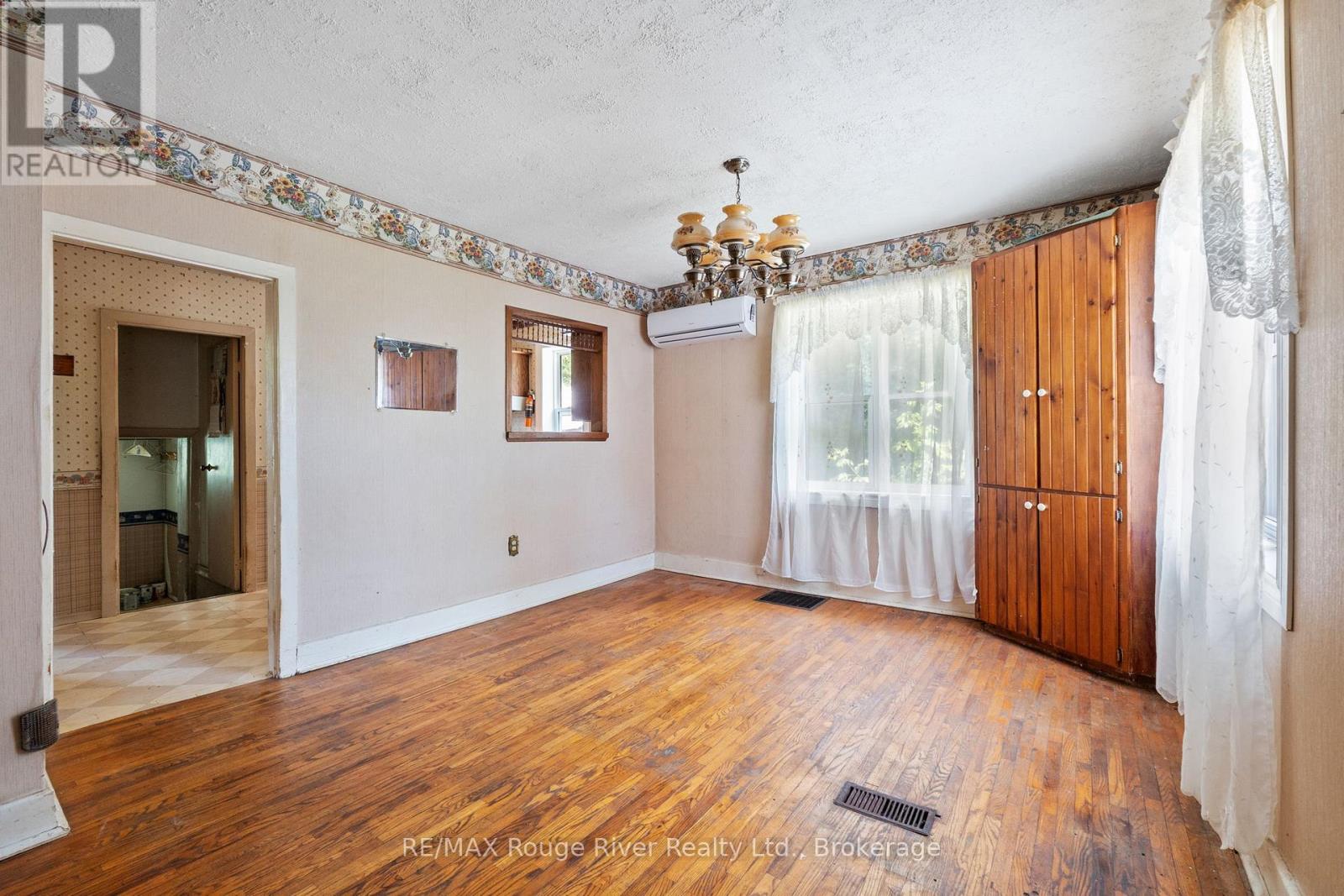 7725 MILL STREET - 11