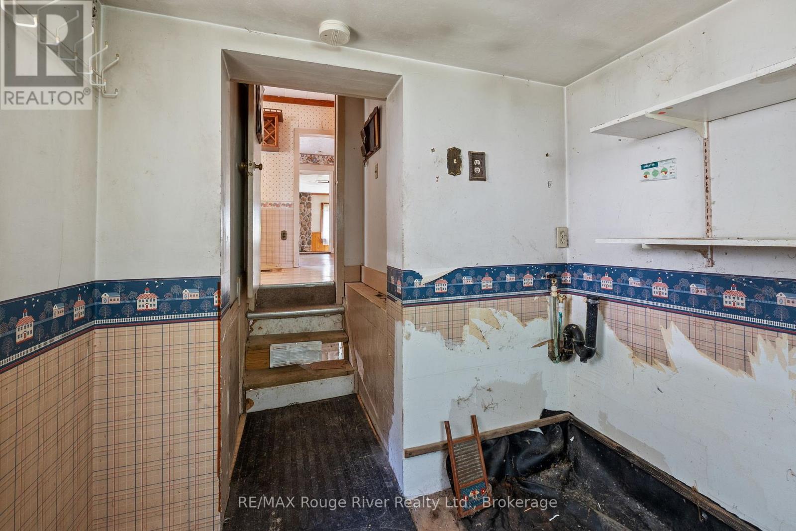 7725 MILL STREET - 23