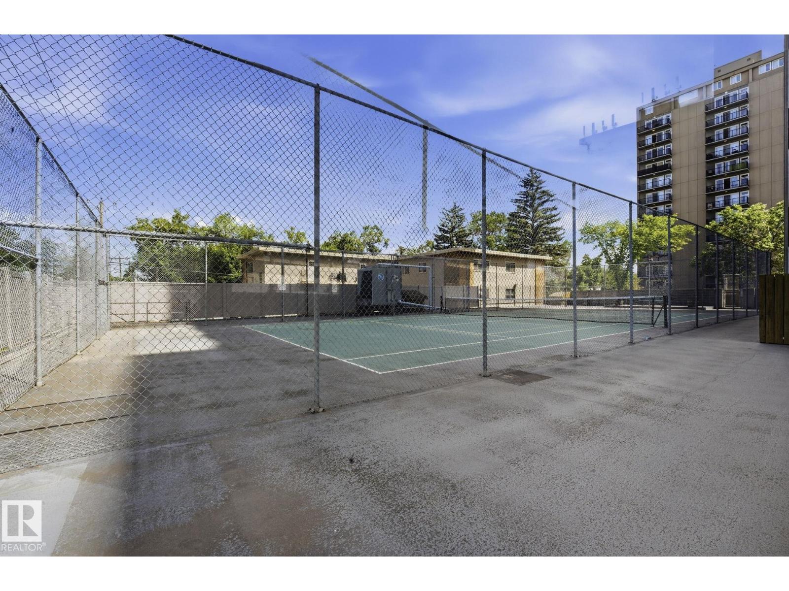 #1404 10160 115 ST NW - 25