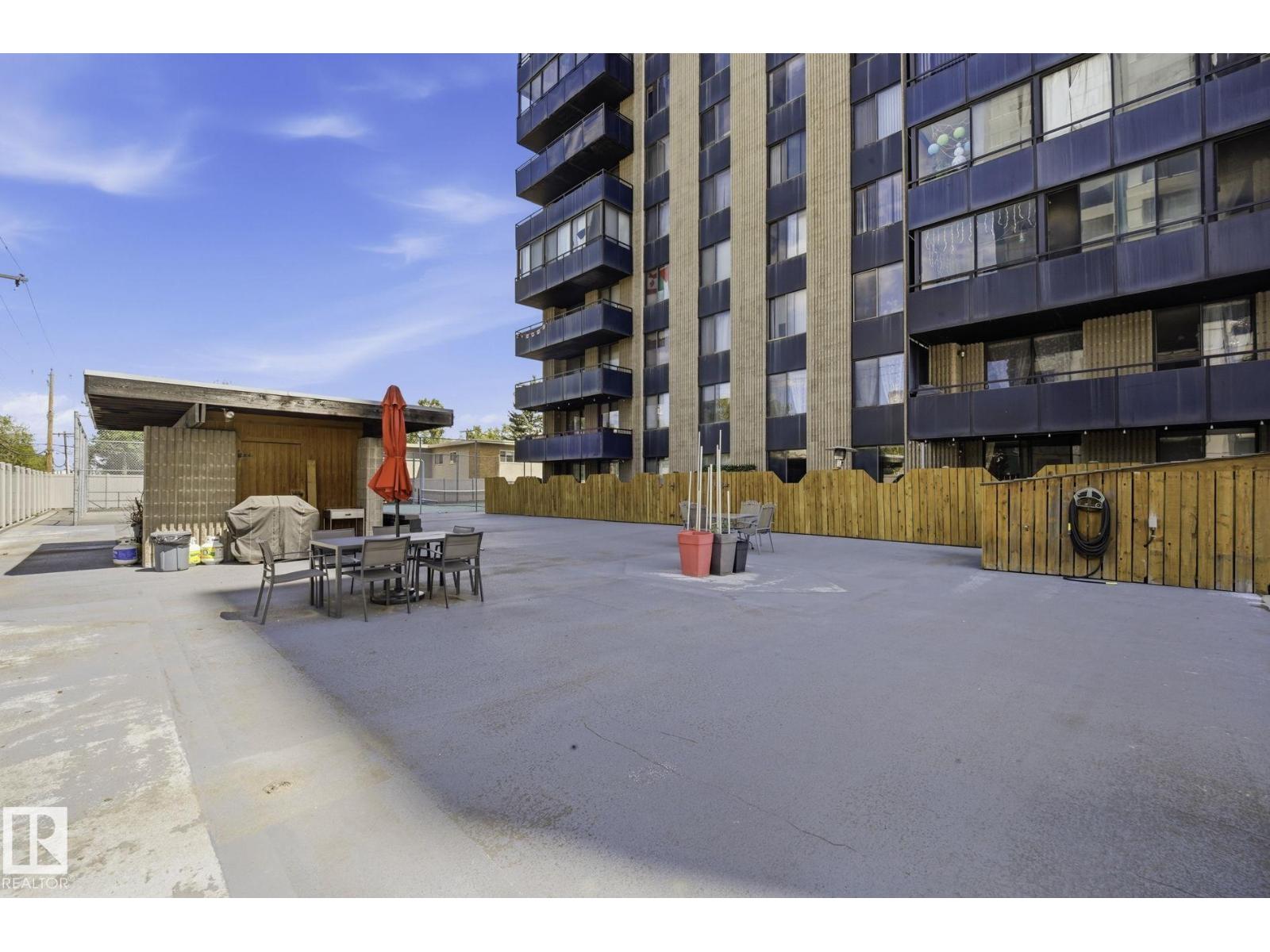 #1404 10160 115 ST NW - 26