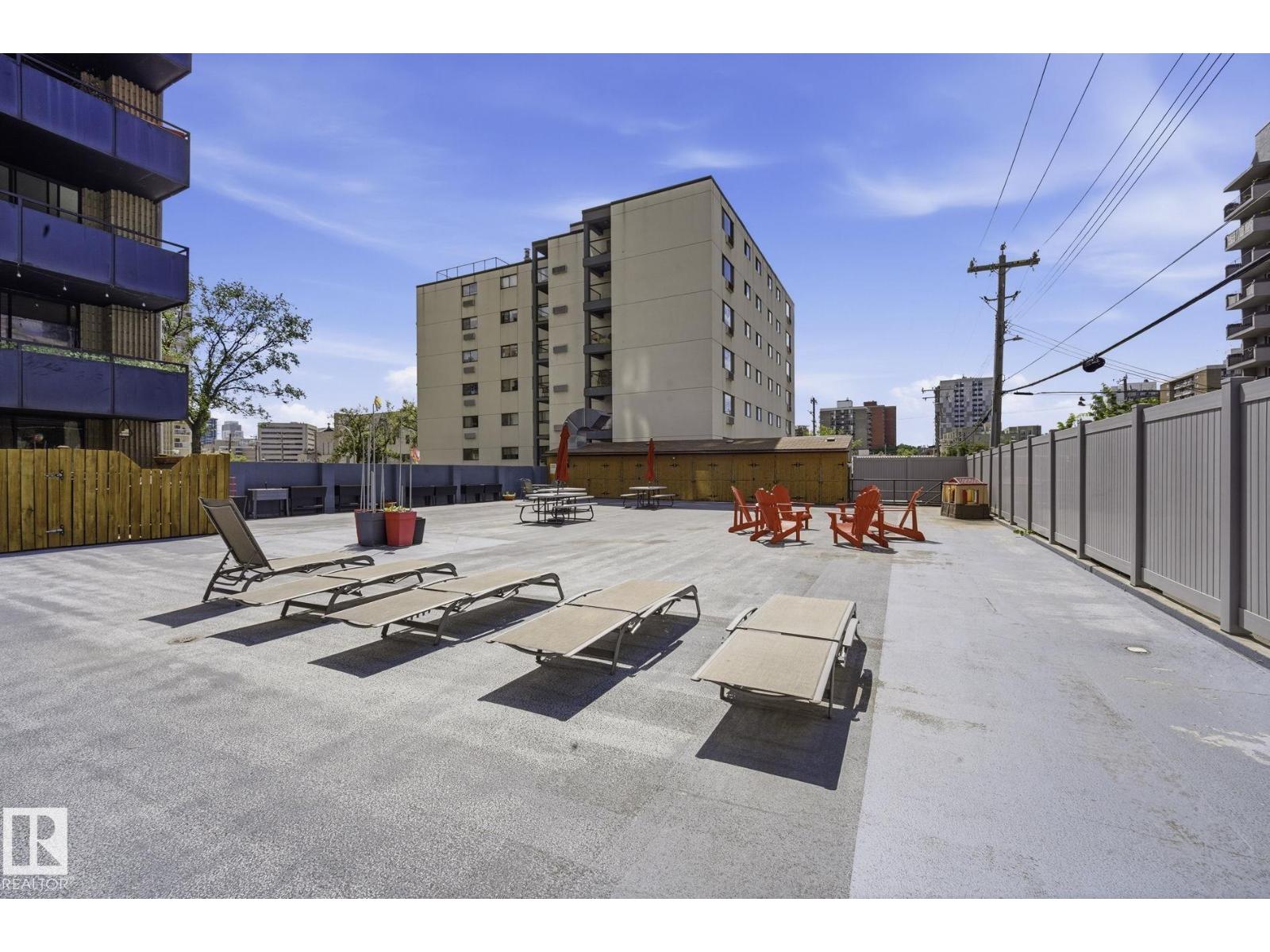 #1404 10160 115 ST NW - 27
