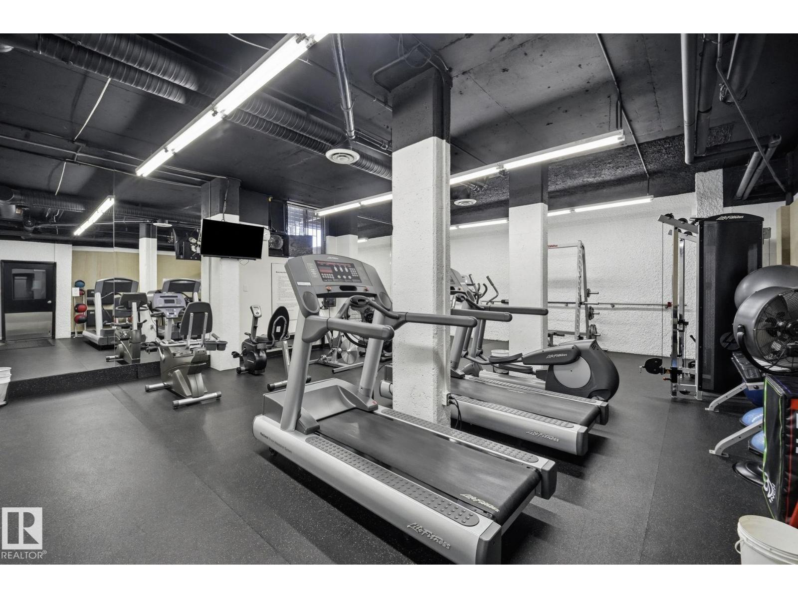 #1404 10160 115 ST NW - 31