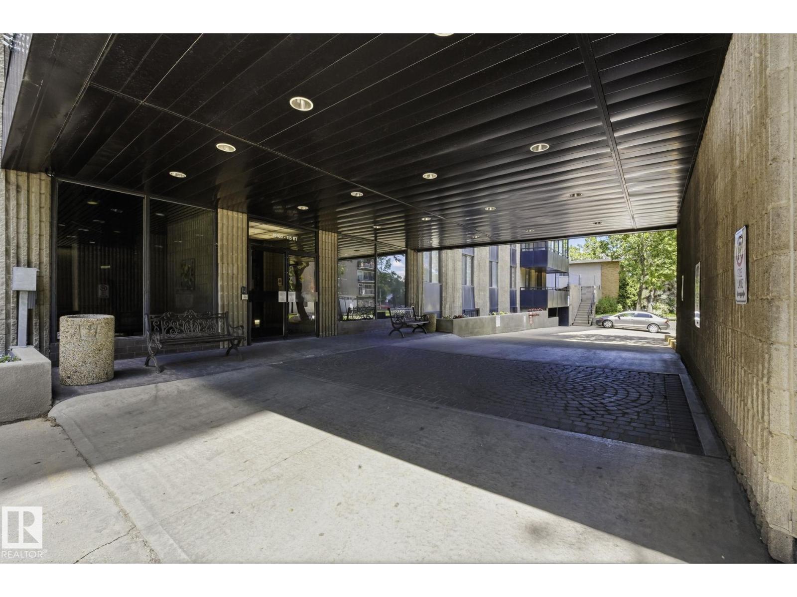 #1404 10160 115 ST NW - 42