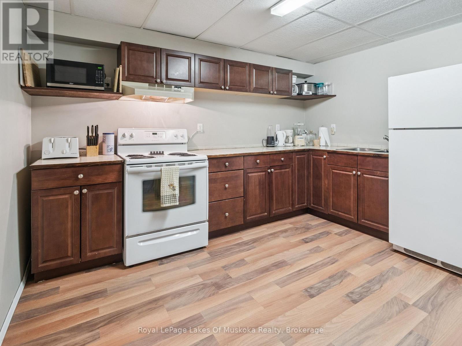 1441 CEDAR LANE - Image 43
