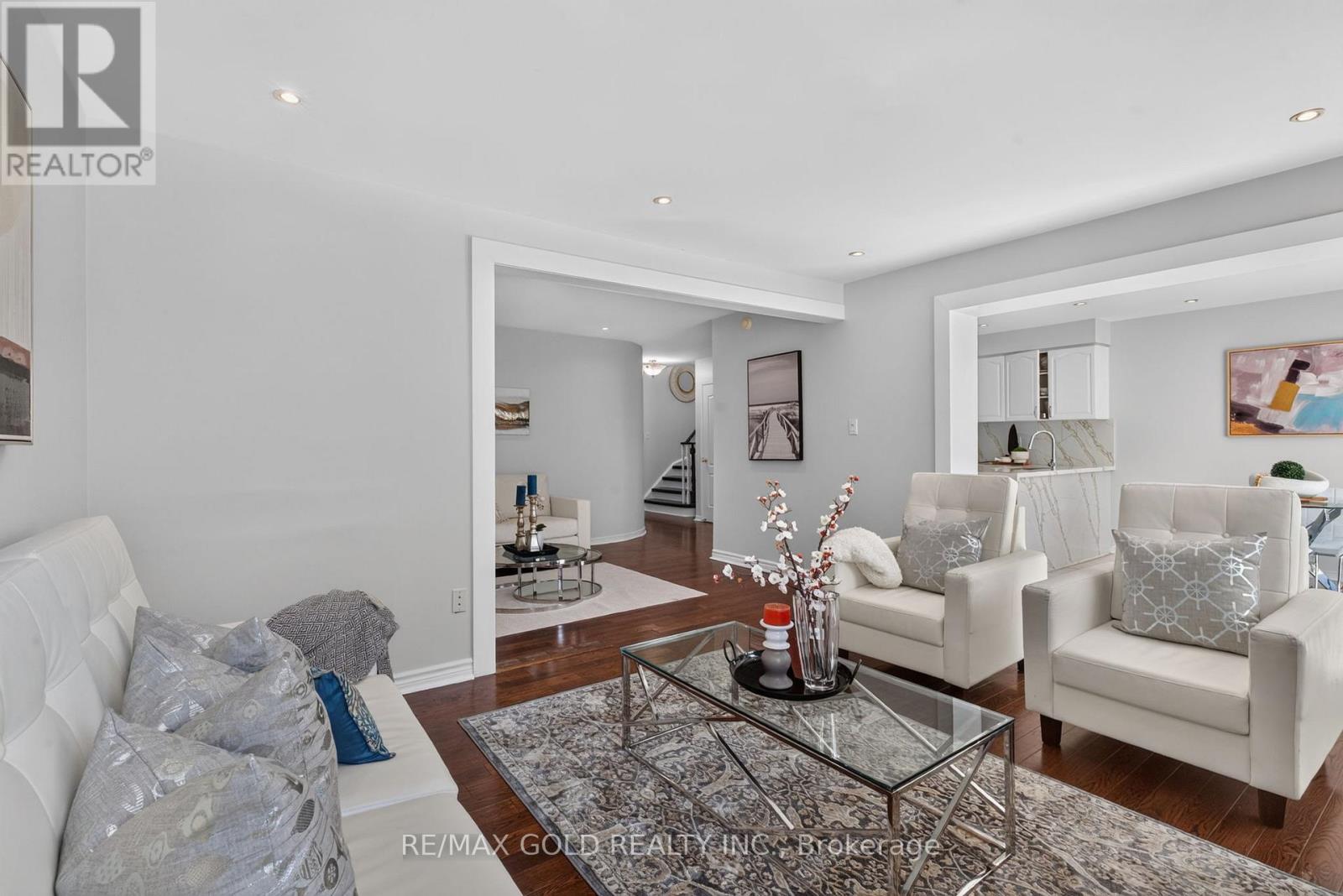 40 DUNURE CRESCENT - 10