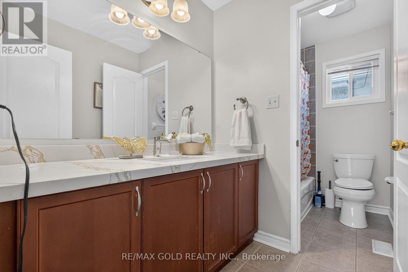 40 DUNURE CRESCENT - 30