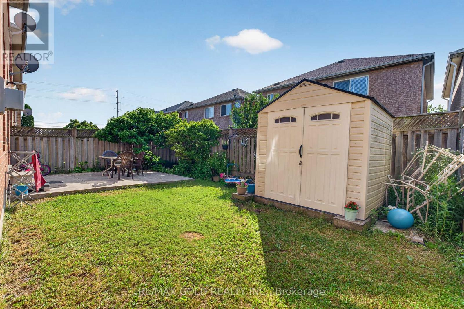 40 DUNURE CRESCENT - 43