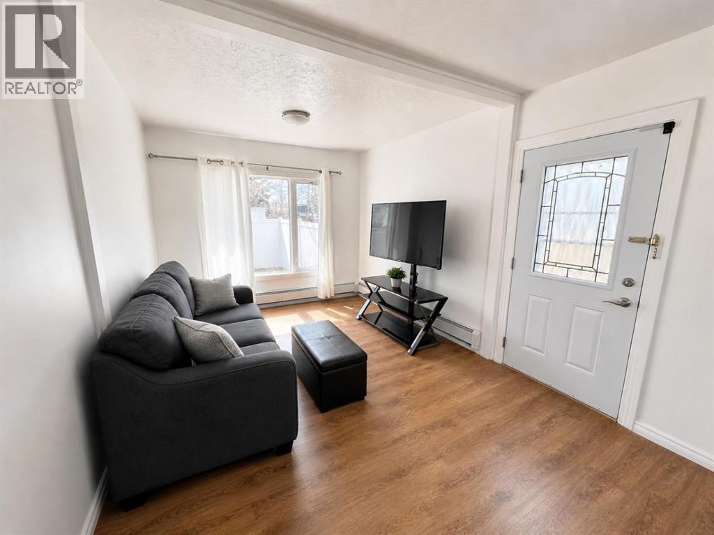 132 8 Avenue - 2