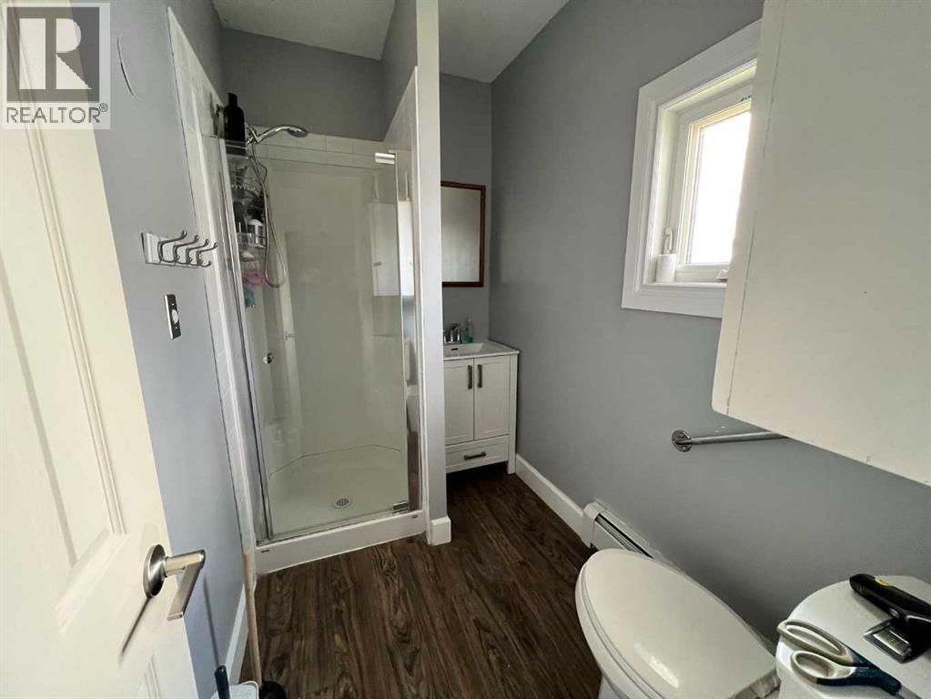 132 8 Avenue - 9