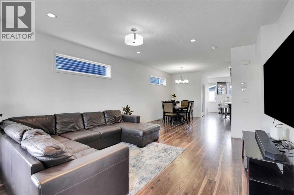 726 Redstone Drive NE - 10