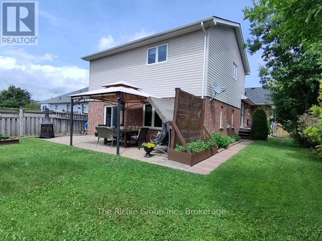 624 CEDAR STREET W - Image 39