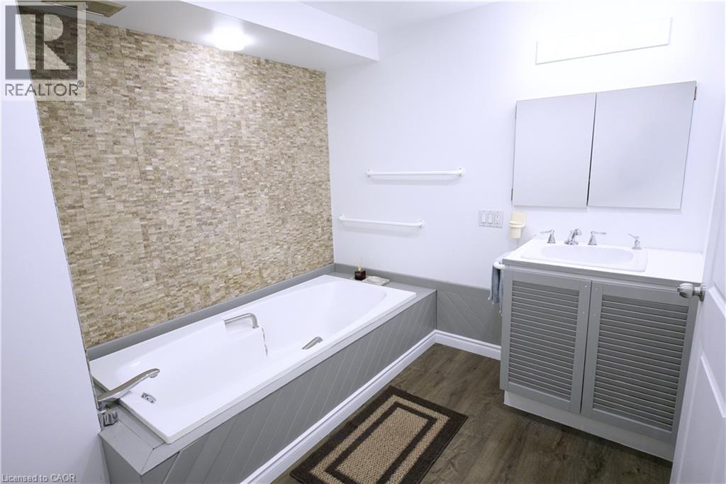 560 CRANE Court - Image 21