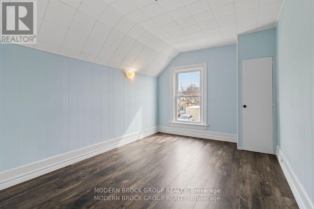 96 BROCK STREET - 24