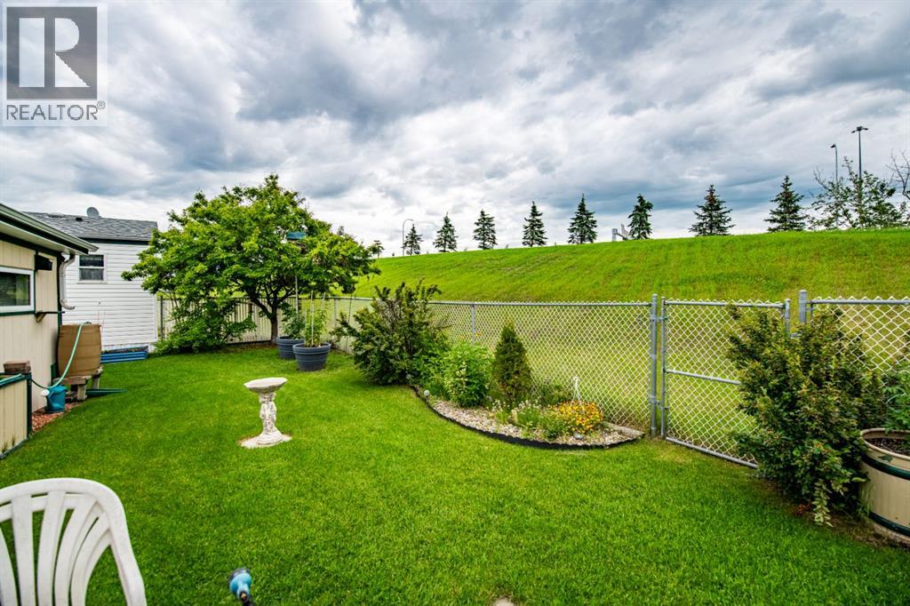 Listing photo – 325, 37534 England Way, Rural Red Deer County