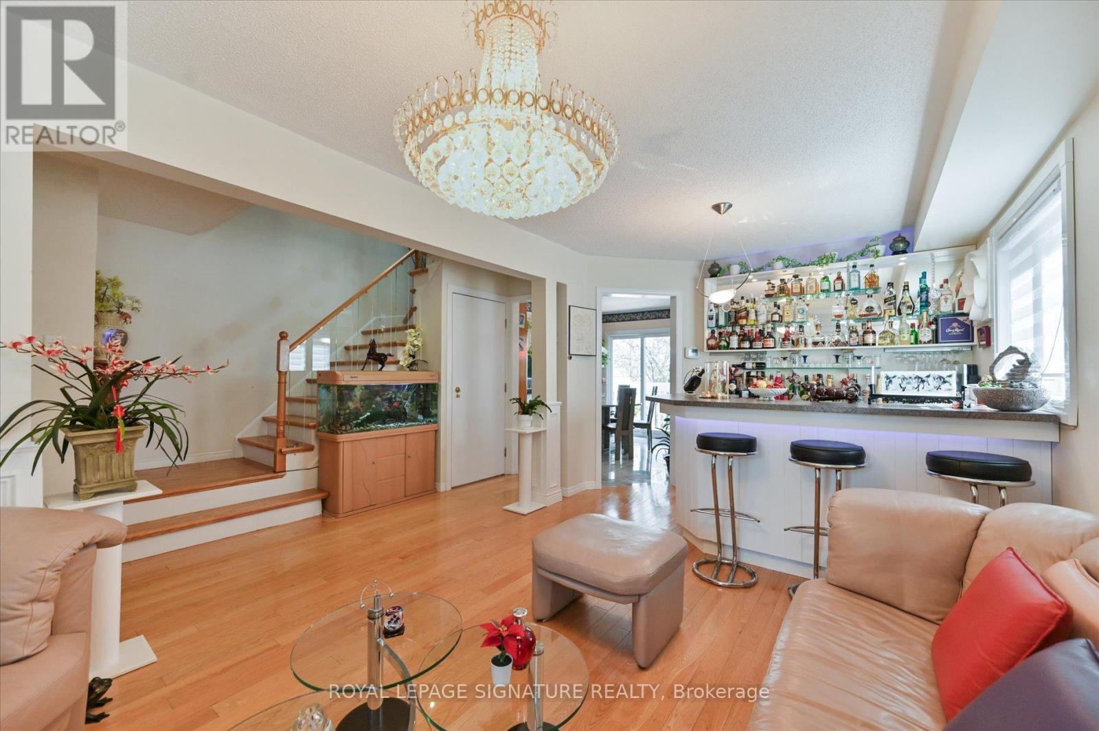 5481 PALMERSTON CRESCENT - 9