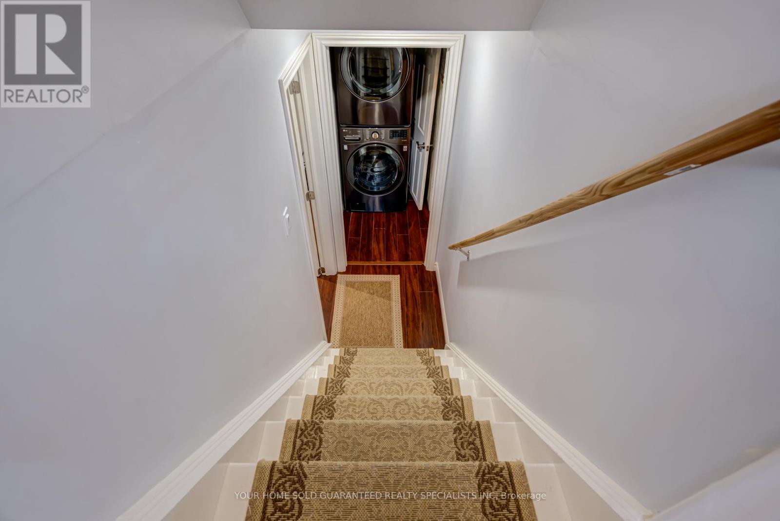 5 HALLOW CRESCENT - 28