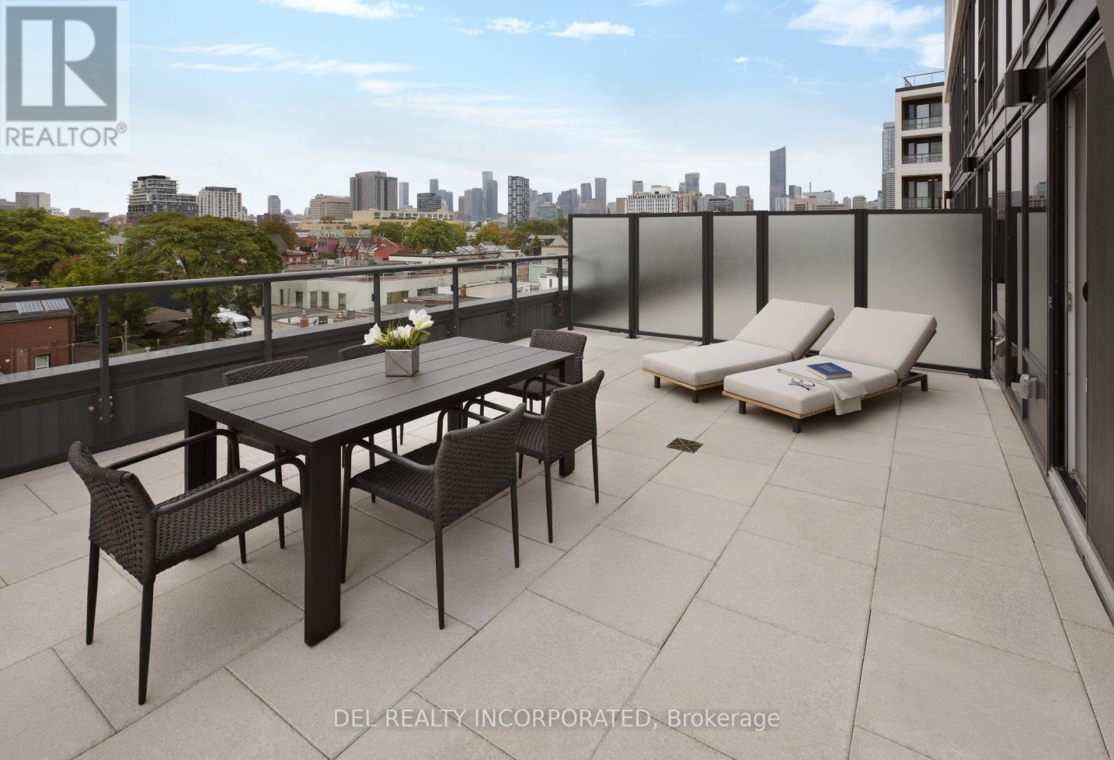 #512 115 DENISON AVENUE - 10