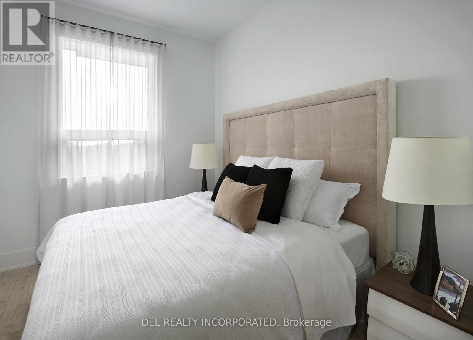 #512 115 DENISON AVENUE - 5