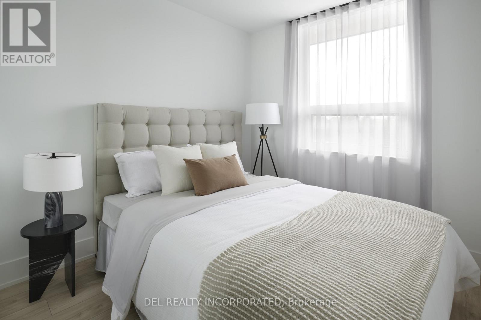 #512 115 DENISON AVENUE - 6