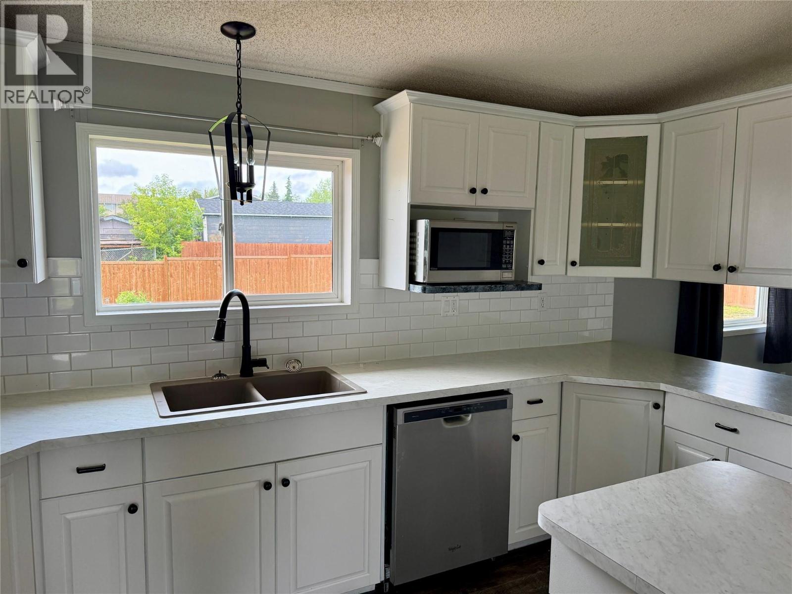 500 99 Avenue, Dawson Creek