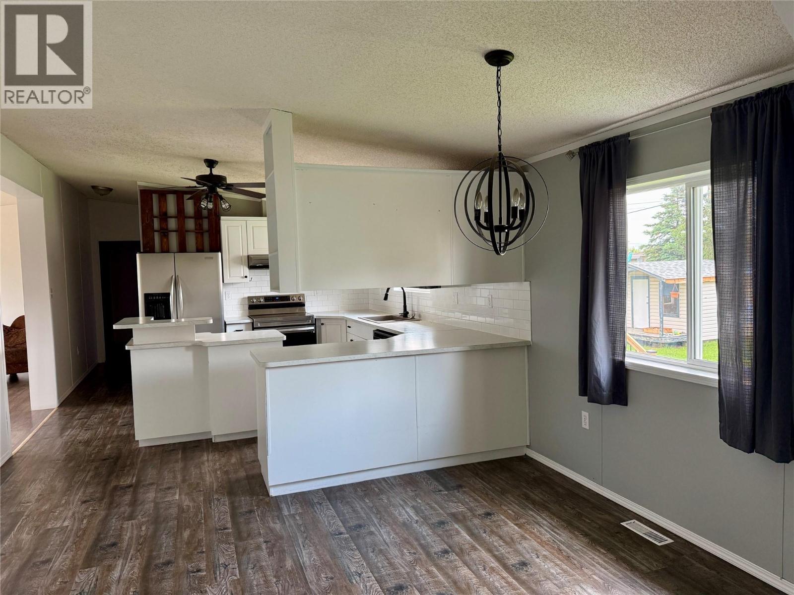 500 99 Avenue, Dawson Creek