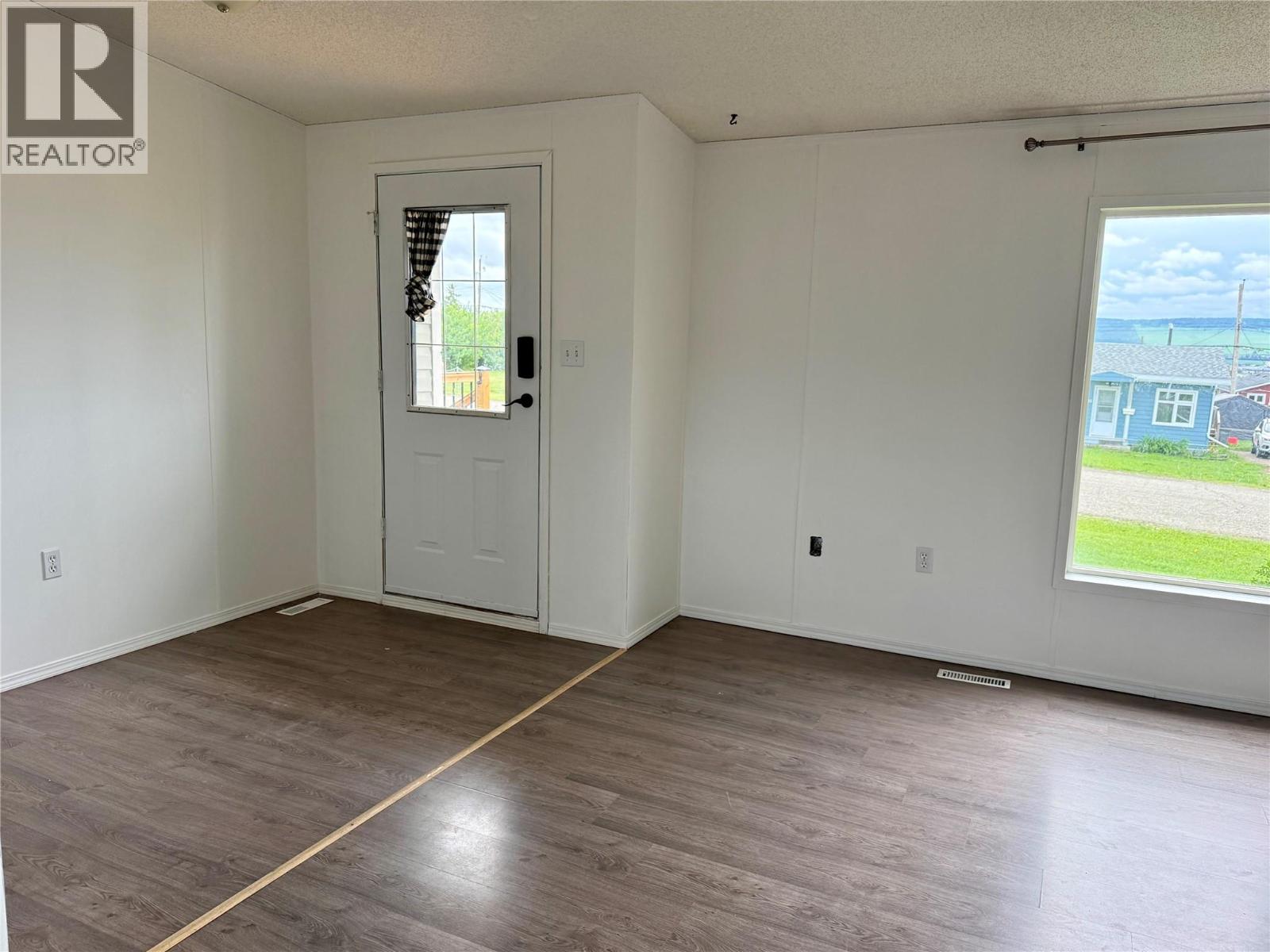 500 99 Avenue, Dawson Creek