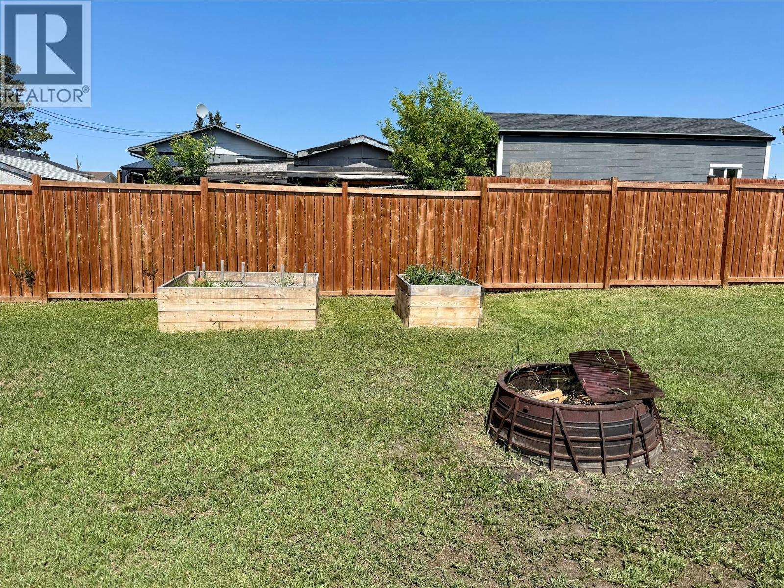 500 99 Avenue, Dawson Creek