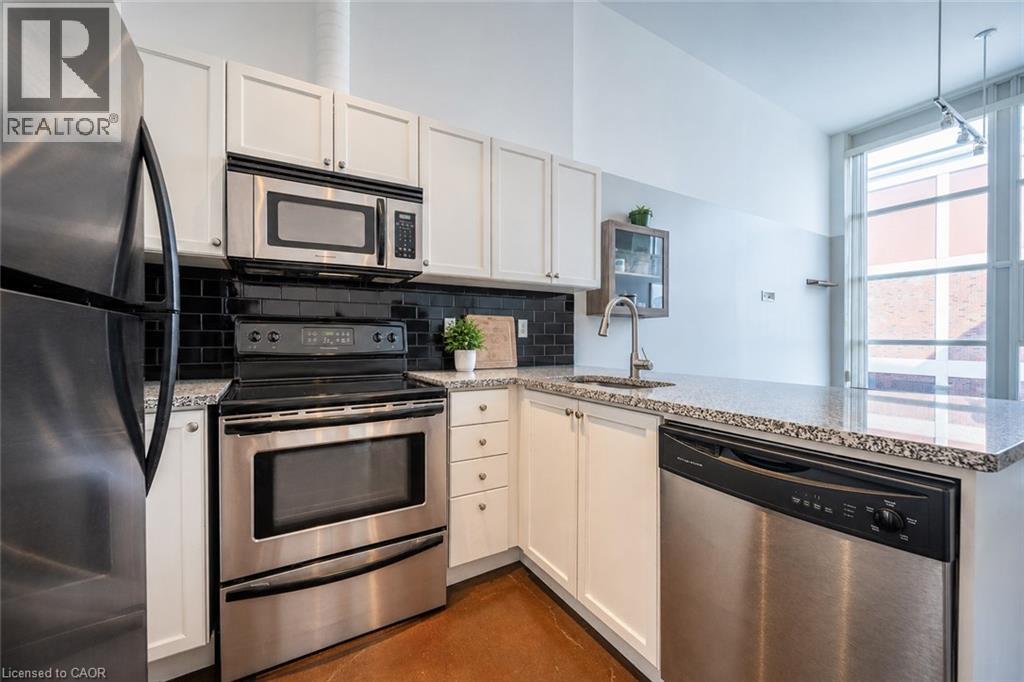 #509 404 KING Street W - 3