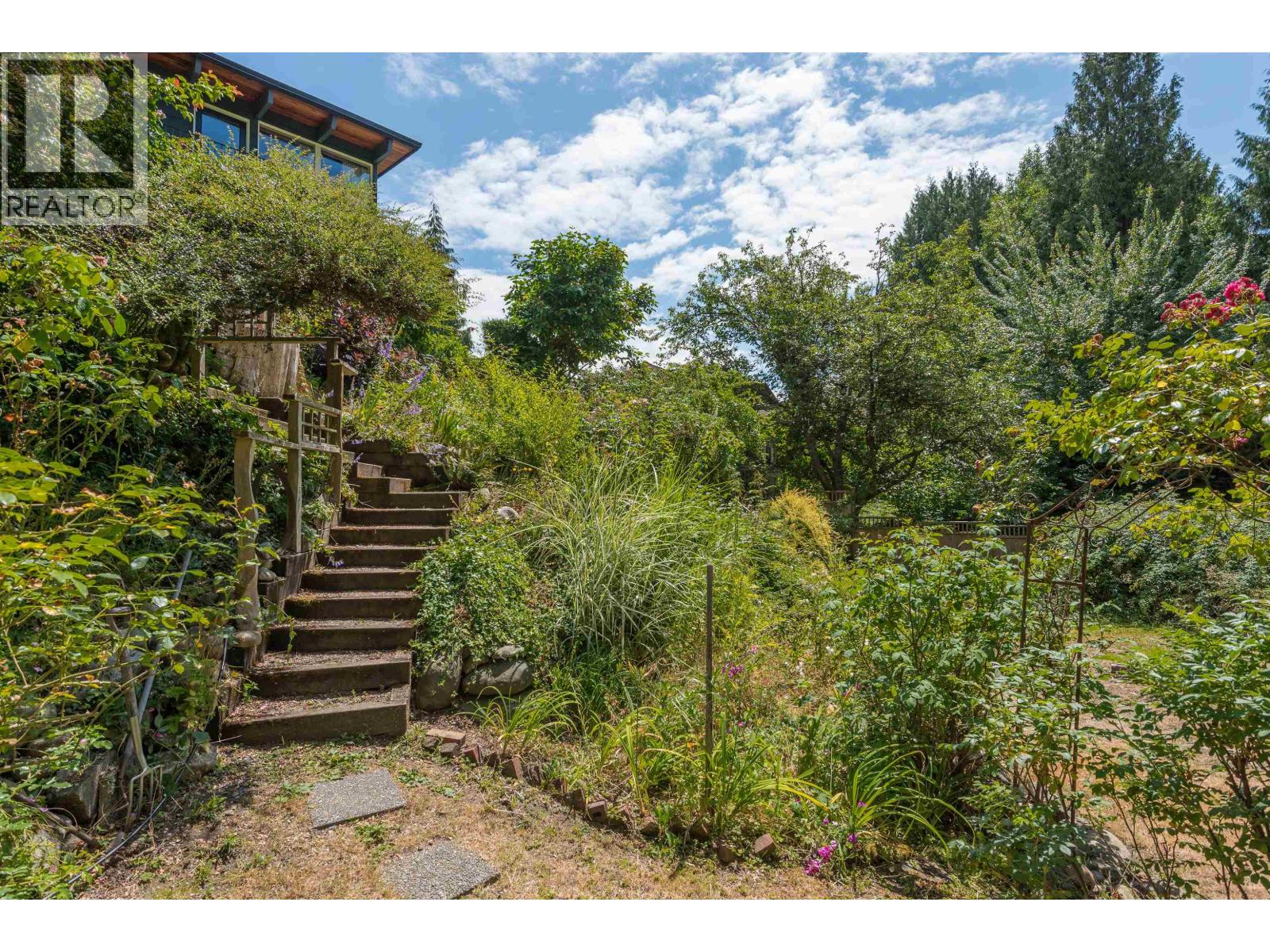 1764 OTTAWA PLACE, West Vancouver