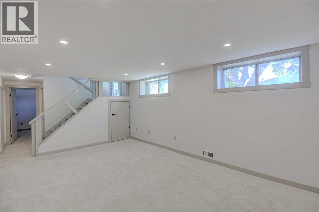 205 Allan Crescent SE - 20