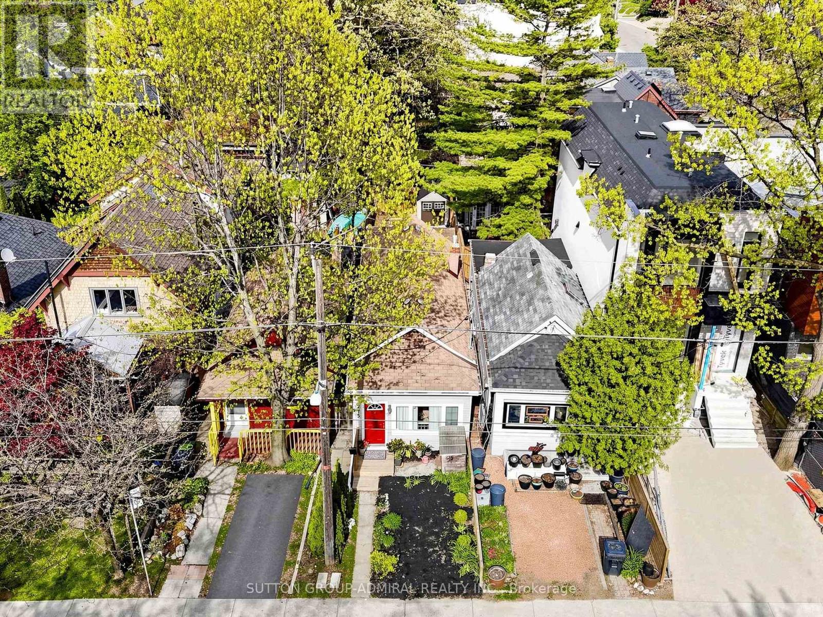 275 VICTORIA PARK AVENUE - 41