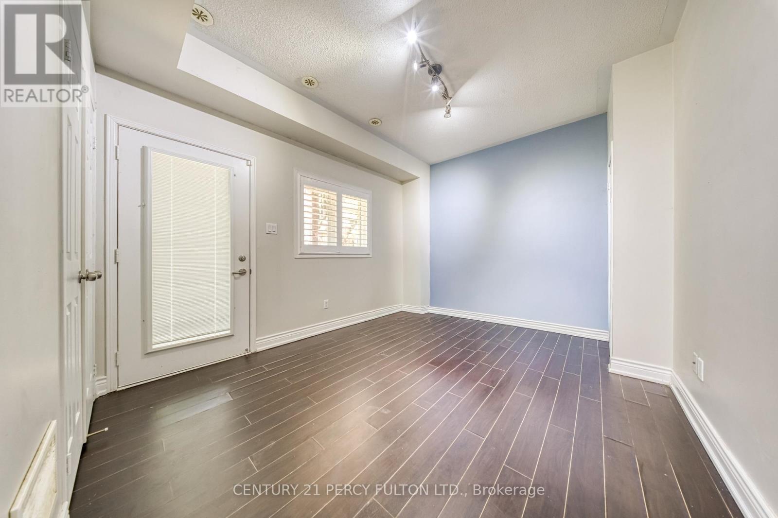 #67 3050 ERIN CENTRE BOULEVARD - 29