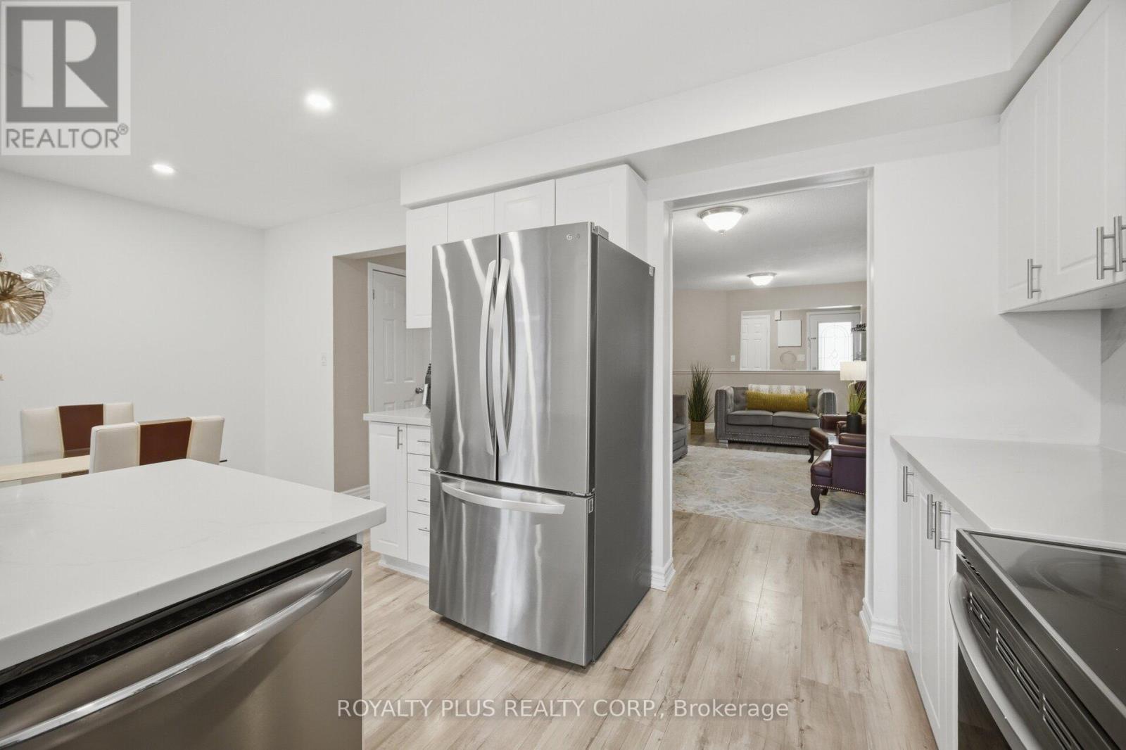 452 JAY CRESCENT - 11