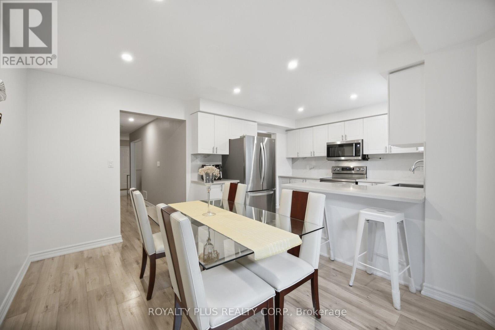 452 JAY CRESCENT - 13