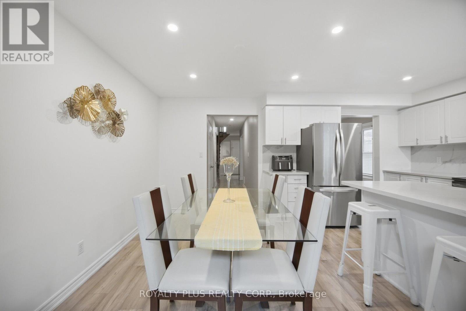 452 JAY CRESCENT - 14
